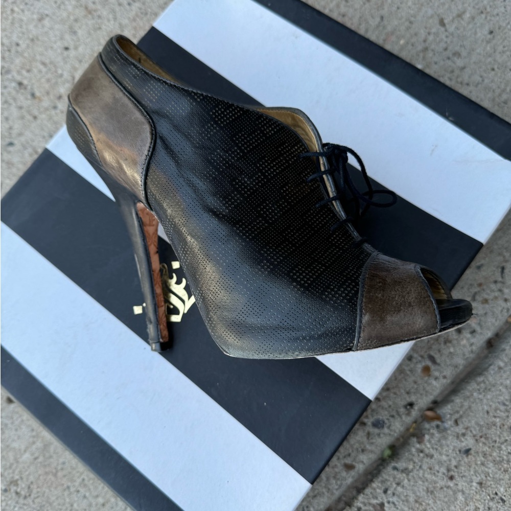 Size 8 LAMB heels, lightly worn